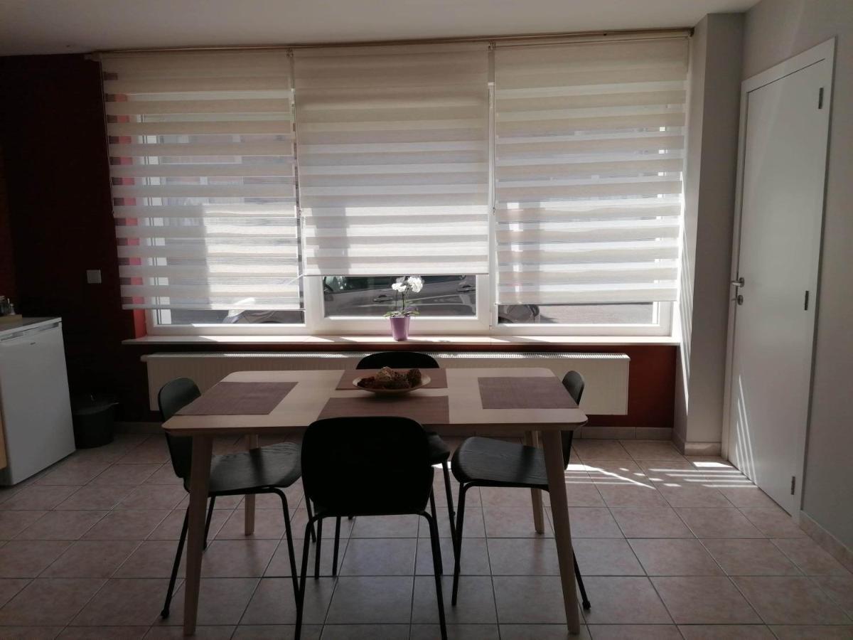 Superbe Appartement De 65M2 A 6061 Montignies-Sur-Sambre シャルルロワ エクステリア 写真