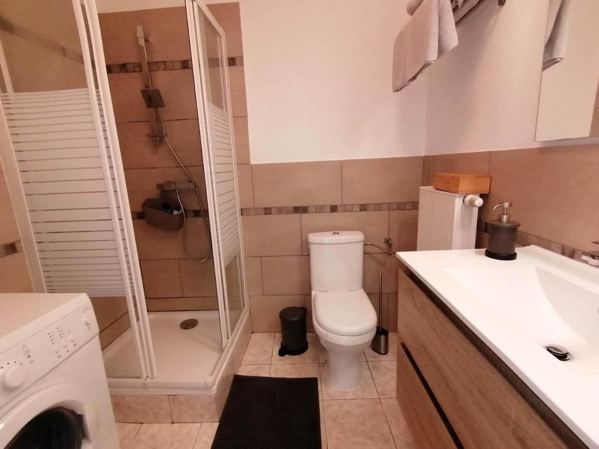 Superbe Appartement De 65M2 A 6061 Montignies-Sur-Sambre シャルルロワ エクステリア 写真