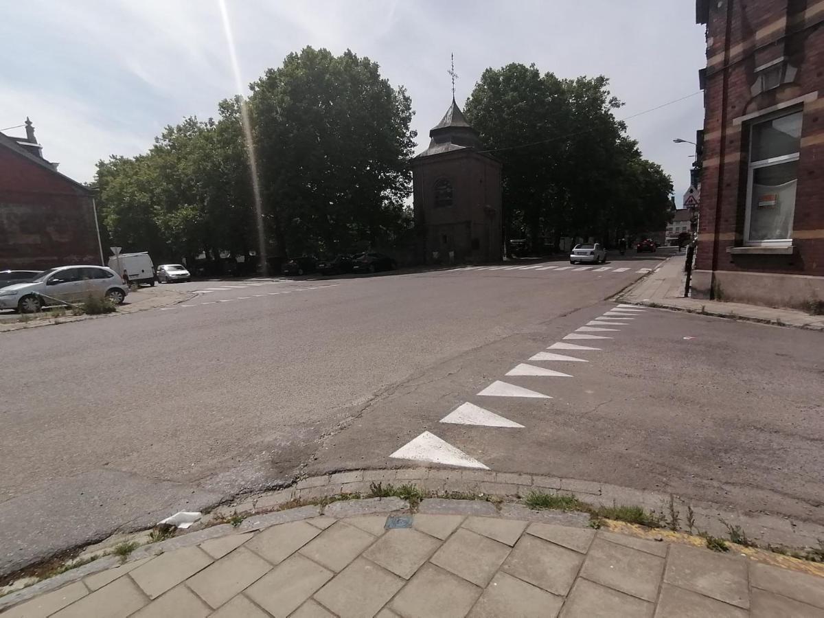 Superbe Appartement De 65M2 A 6061 Montignies-Sur-Sambre シャルルロワ エクステリア 写真