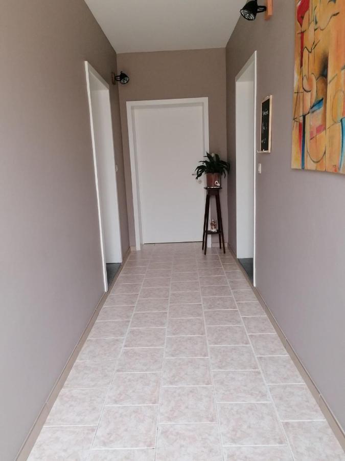Superbe Appartement De 65M2 A 6061 Montignies-Sur-Sambre シャルルロワ エクステリア 写真