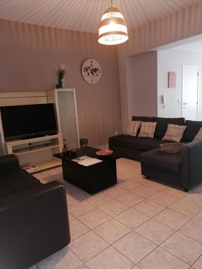 Superbe Appartement De 65M2 A 6061 Montignies-Sur-Sambre シャルルロワ エクステリア 写真